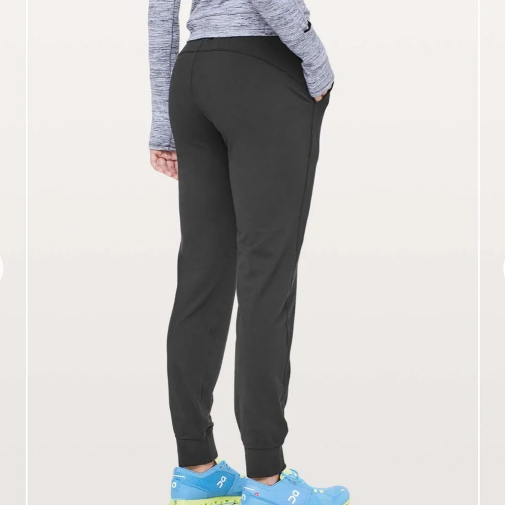 LULULEMON BLACK READY TO RULU JOGGER PANT SIZE 6 29” LENGTH RULU - Picture 3 of 12